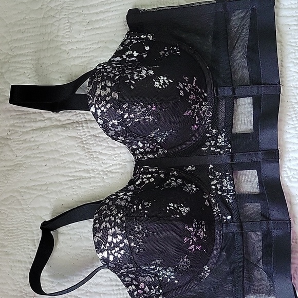 Victoria's Secret Black Embellished Bra Size 36C - Picture 6 of 16